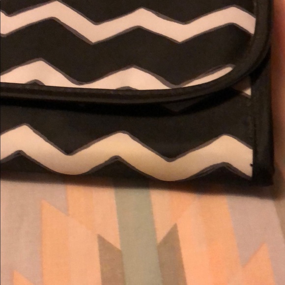 Thirty One Hot Tool Bag - Picture 8 of 8